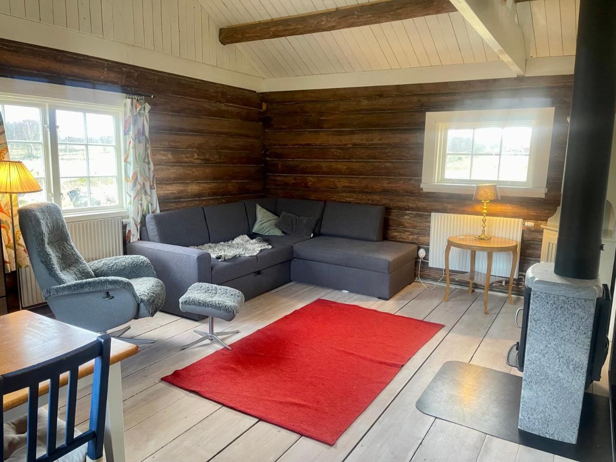 Backgardens Timmerstuga Falköping Exterior foto
